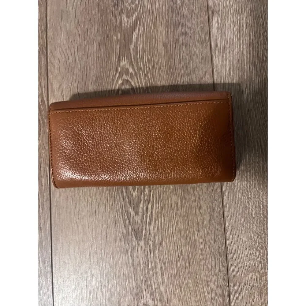 Michael Kors Fulton Carryall Leather Wallet Camel Brown Gold Hardware Classic